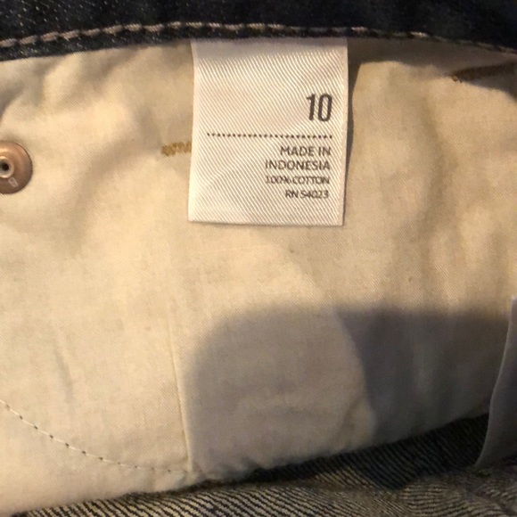 Old Navy Jean Shorts - Picture 5 of 5